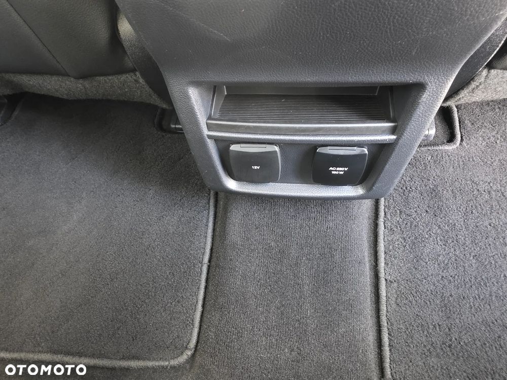 Ford S-Max 2.5 Duratec FHEV TITANIUM - 12