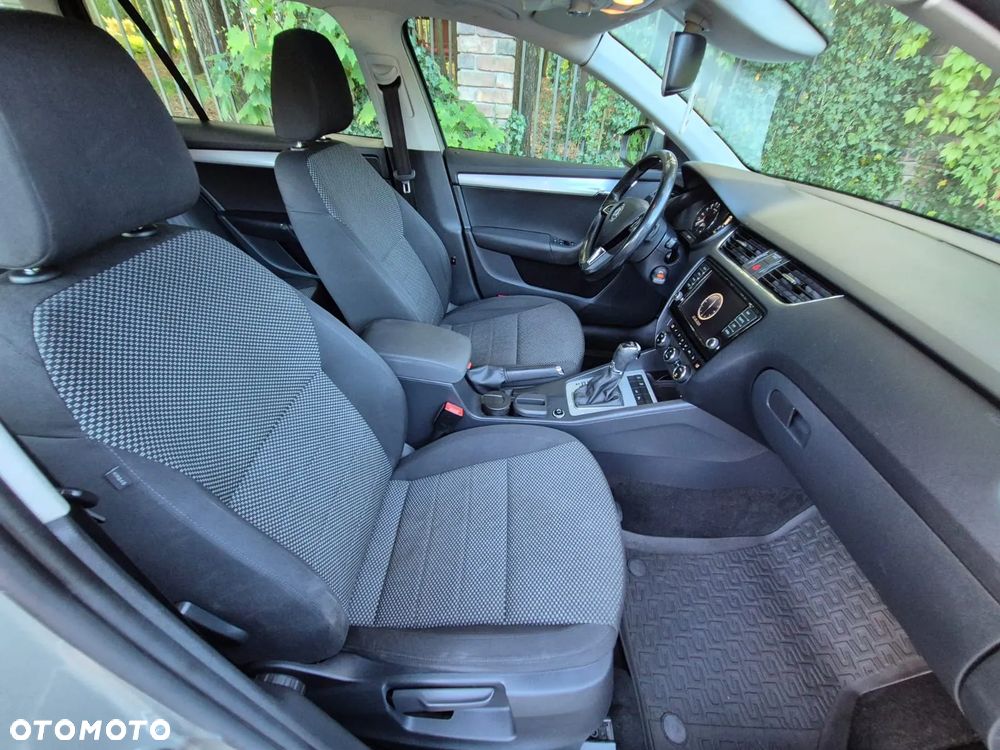 Skoda Octavia 2.0 TDI Ambition DSG - 37