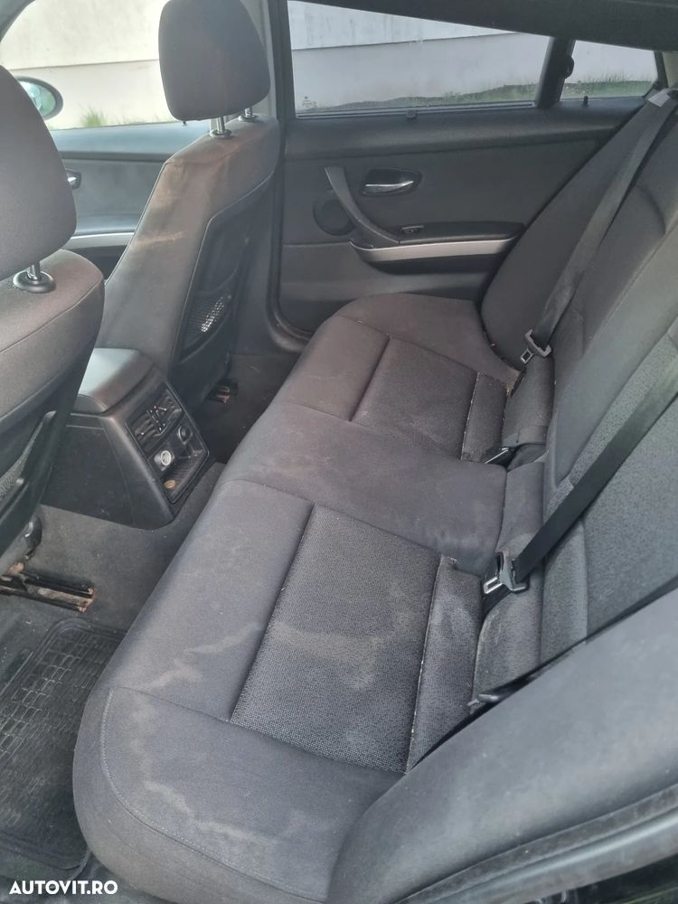 BMW Seria 3 320d - 11