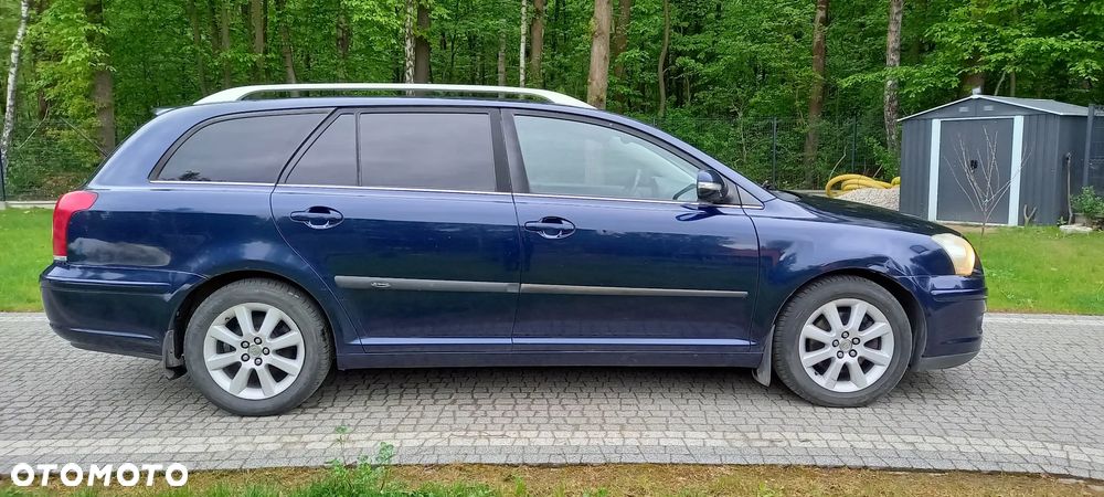 Toyota Avensis - 4