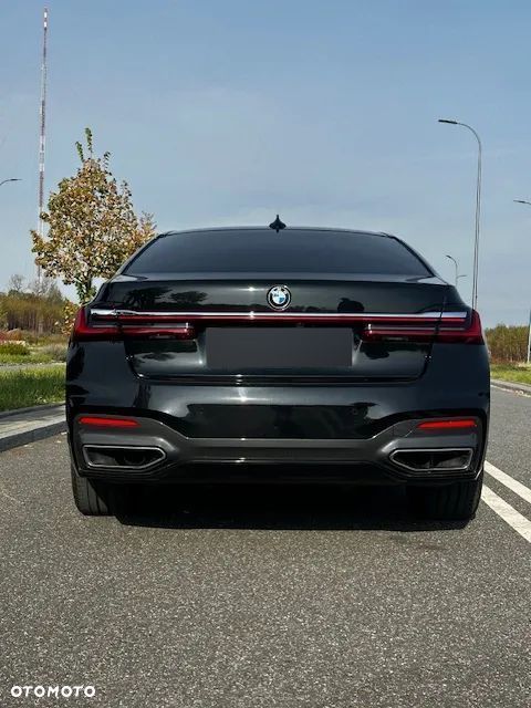 BMW Seria 7 740d xDrive - 11