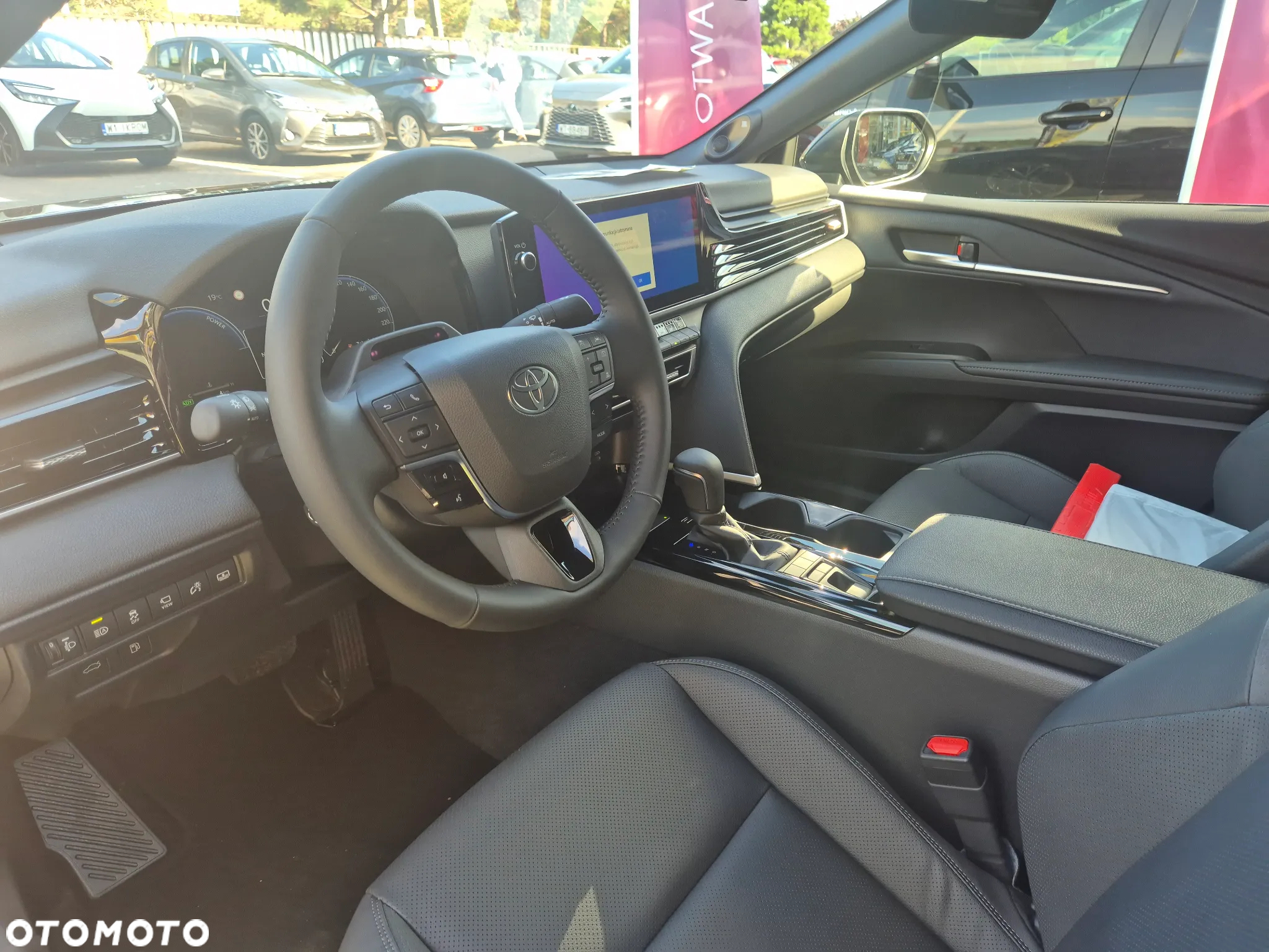 Toyota Camry - 6