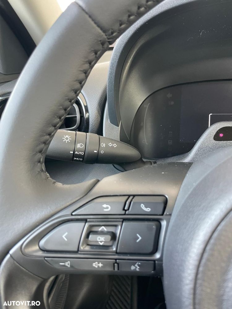 Toyota Yaris Cross 1.5 VVT-i HSD 4x2 Active - 8