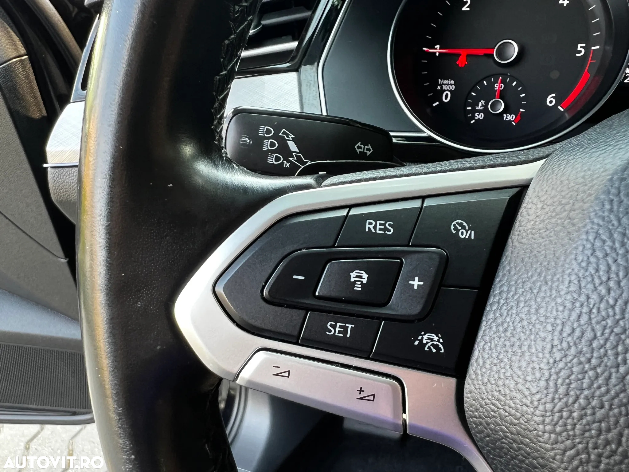 Volkswagen Passat 1.6 TDI DSG Comfortline - 24
