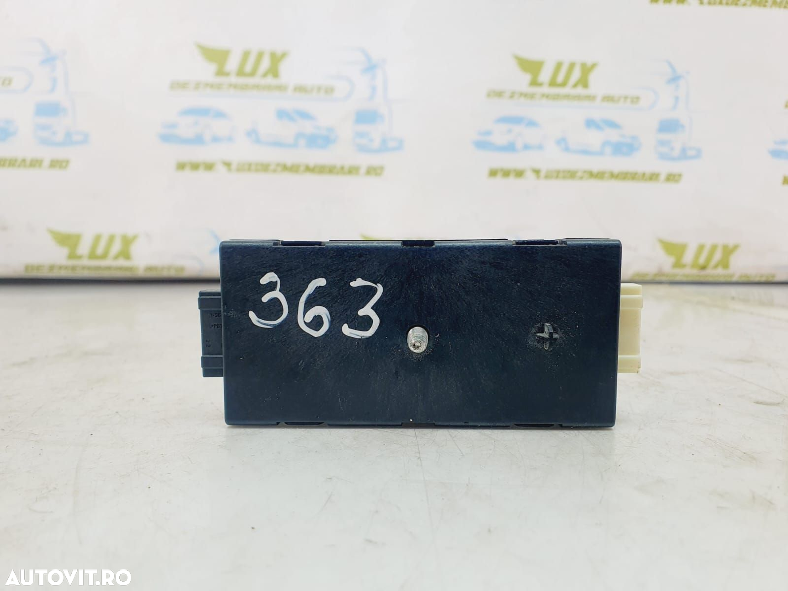 Amplificator antena 65209199865 BMW Seria 5 F11  [din 2009 pana  2013] - 2