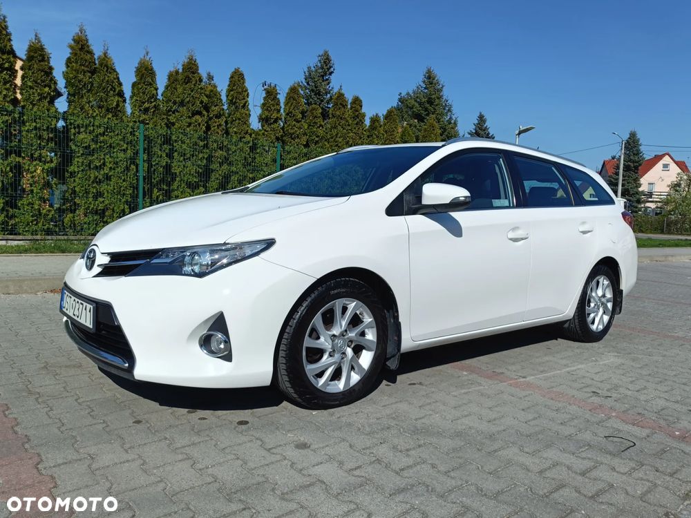 Toyota Auris 1.6 Prestige - 1