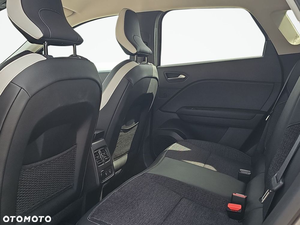 Renault Captur - 23