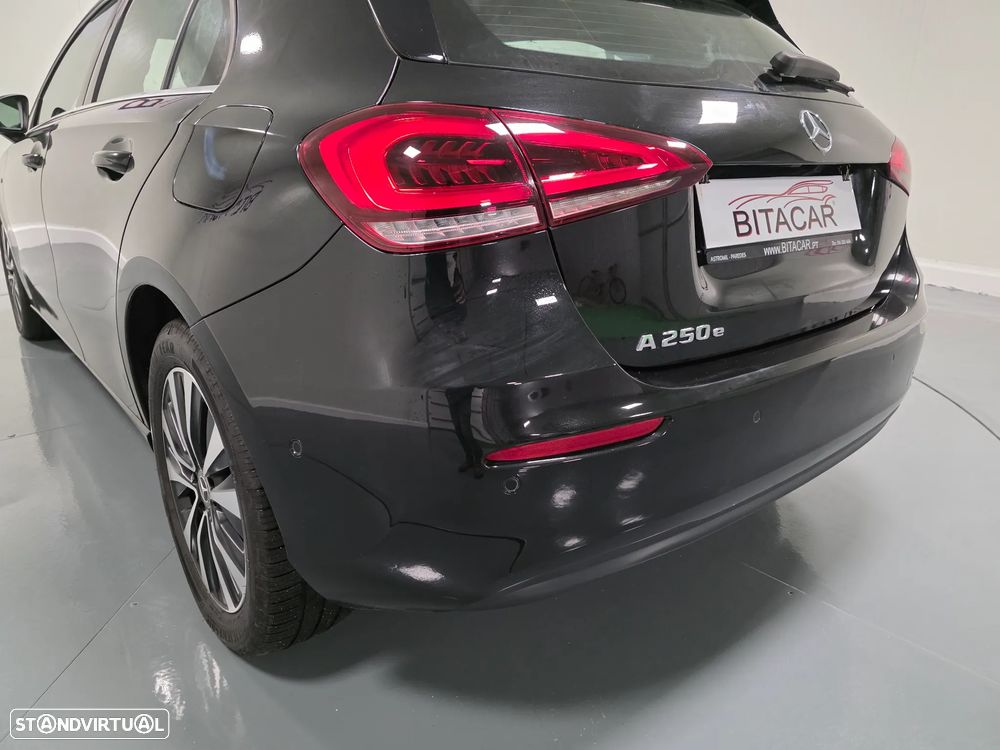 Mercedes-Benz A 250 e Style Plus - 19