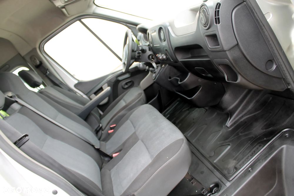 Renault BRYGADOWY MASTER 7 MIEJSCOWY MEGA STAN - 12