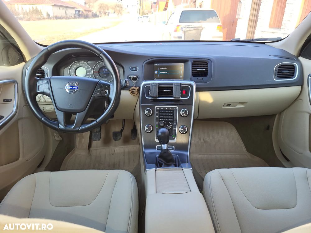 Volvo V60 D3 Start-Stop Basic - 12