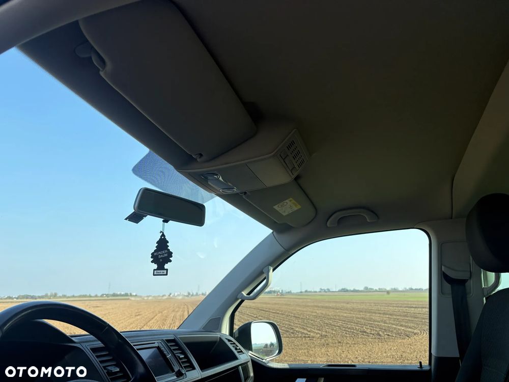 Volkswagen Multivan - 20