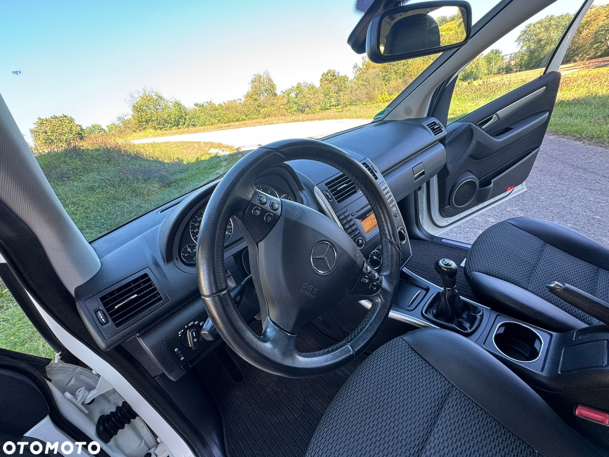 Mercedes-Benz Klasa A 160 BlueEFFICIENCY Special Edition - 31