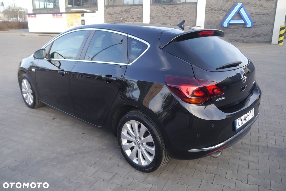 Opel Astra 1.4 Turbo Exklusiv - 10