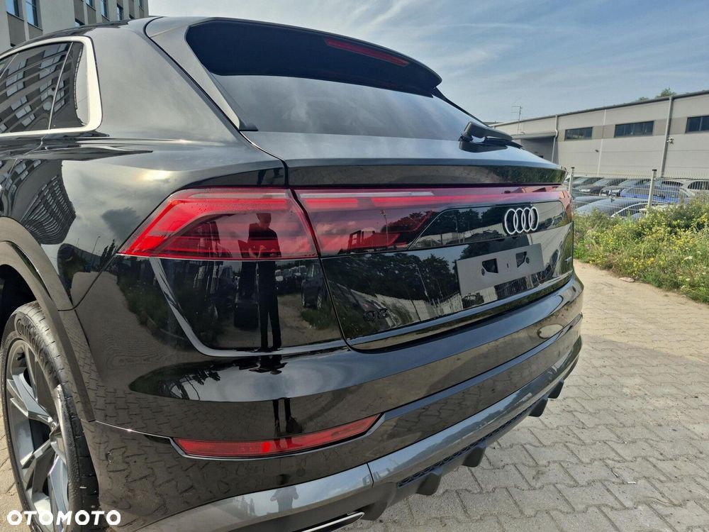 Audi Q8 - 11