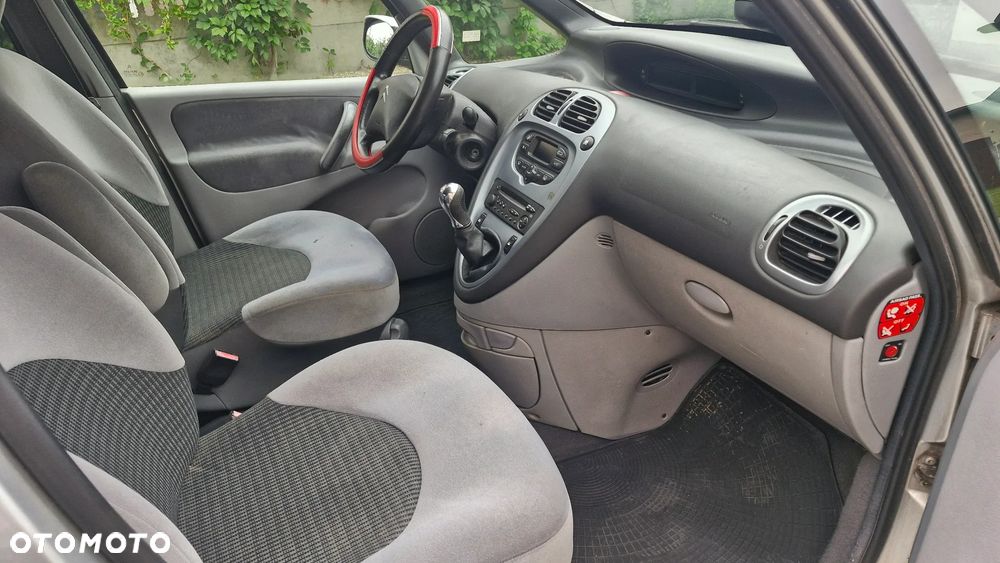 Citroën Xsara Picasso - 11