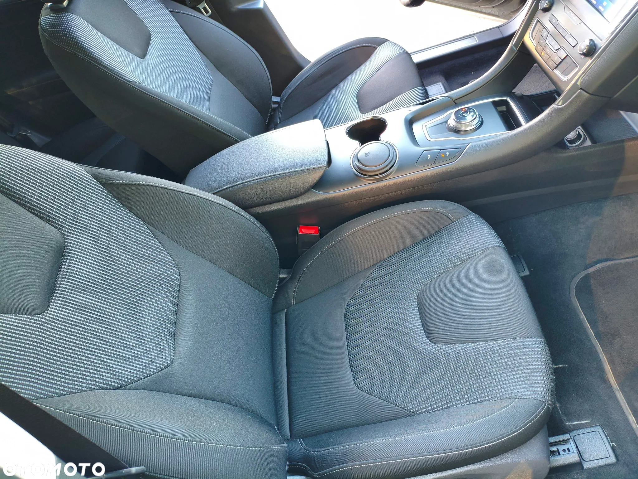 Ford Mondeo 2.0 EcoBlue Titanium - 16