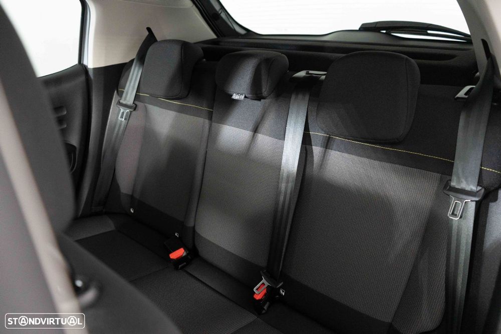 Citroën C3 1.2 PureTech Shine EAT6 - 11