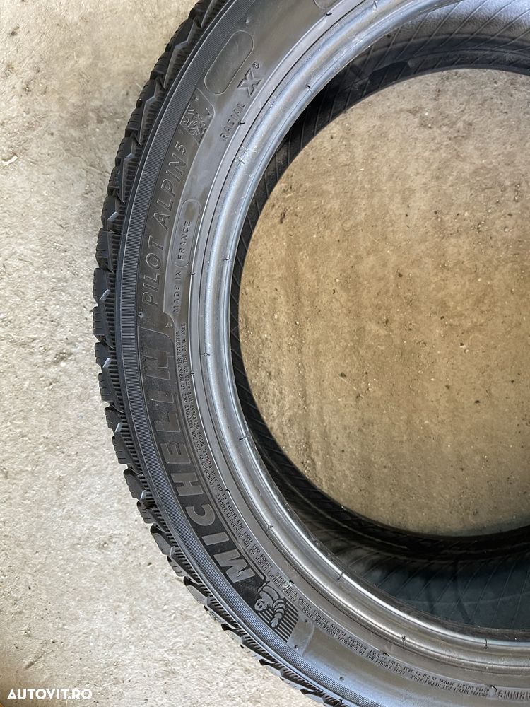 235/45R19 Michelin Pilot Alpin 5 - 6