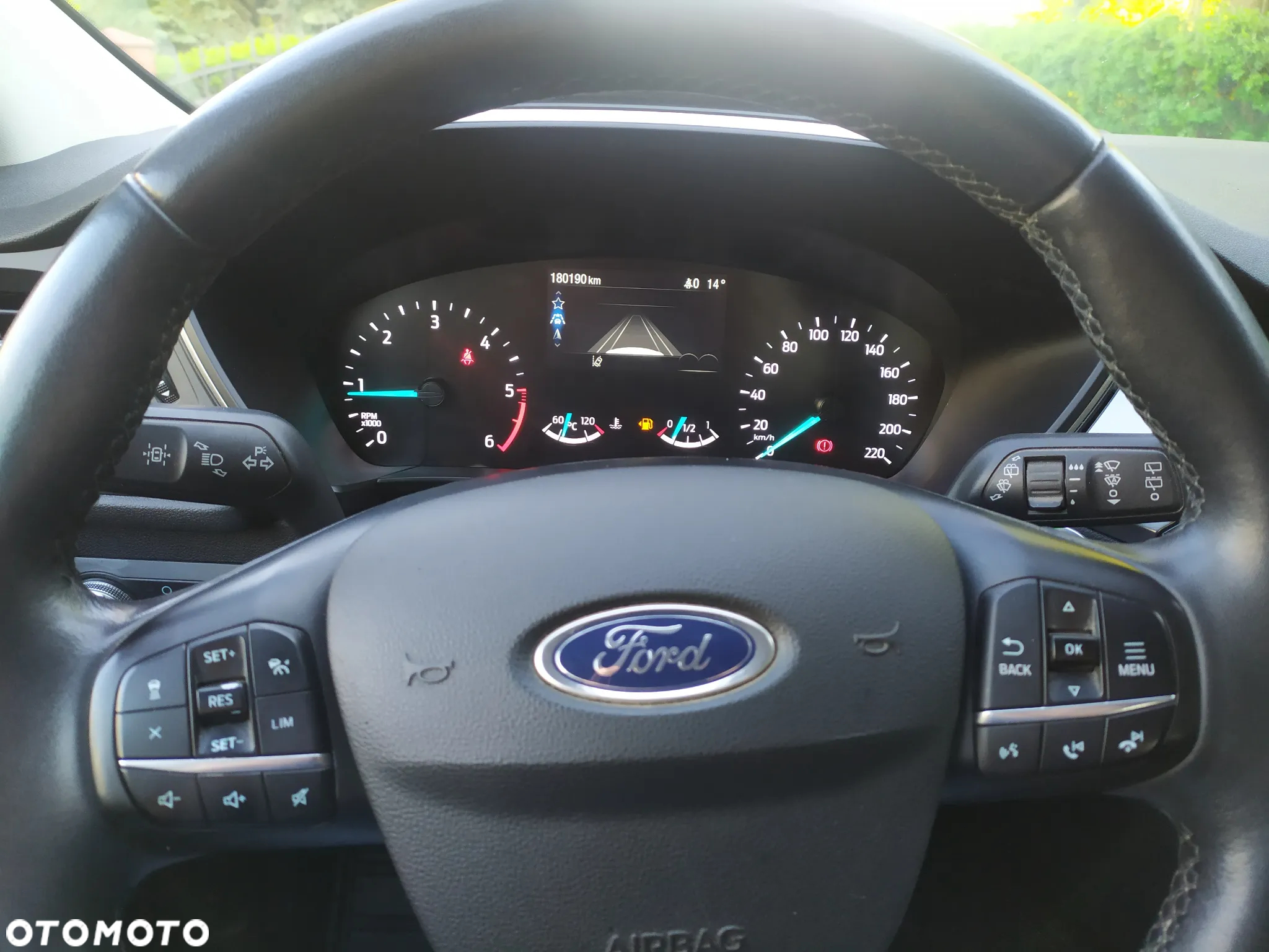 Ford Kuga 2.0 EcoBlue Hybrid TITANIUM X - 36