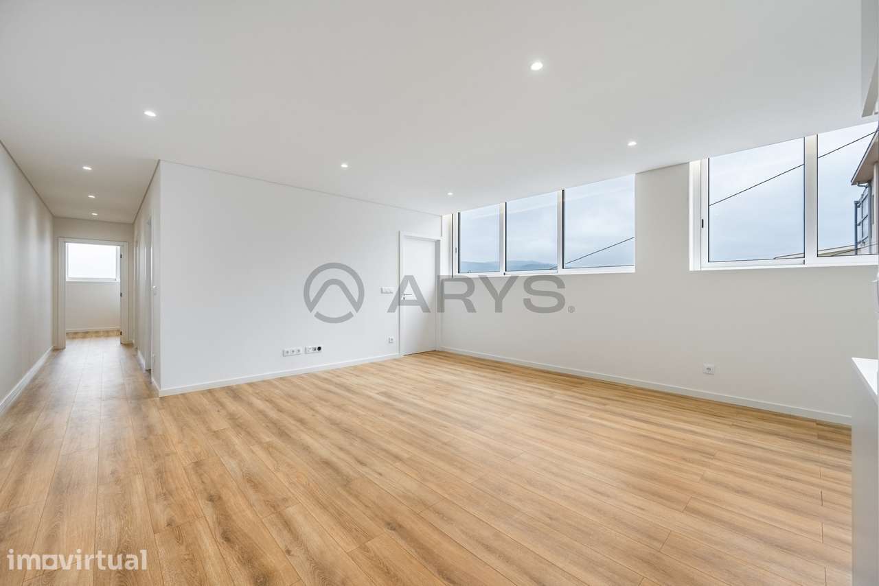 Apartamento T2 Renovado - Grande imagem: 3/22
