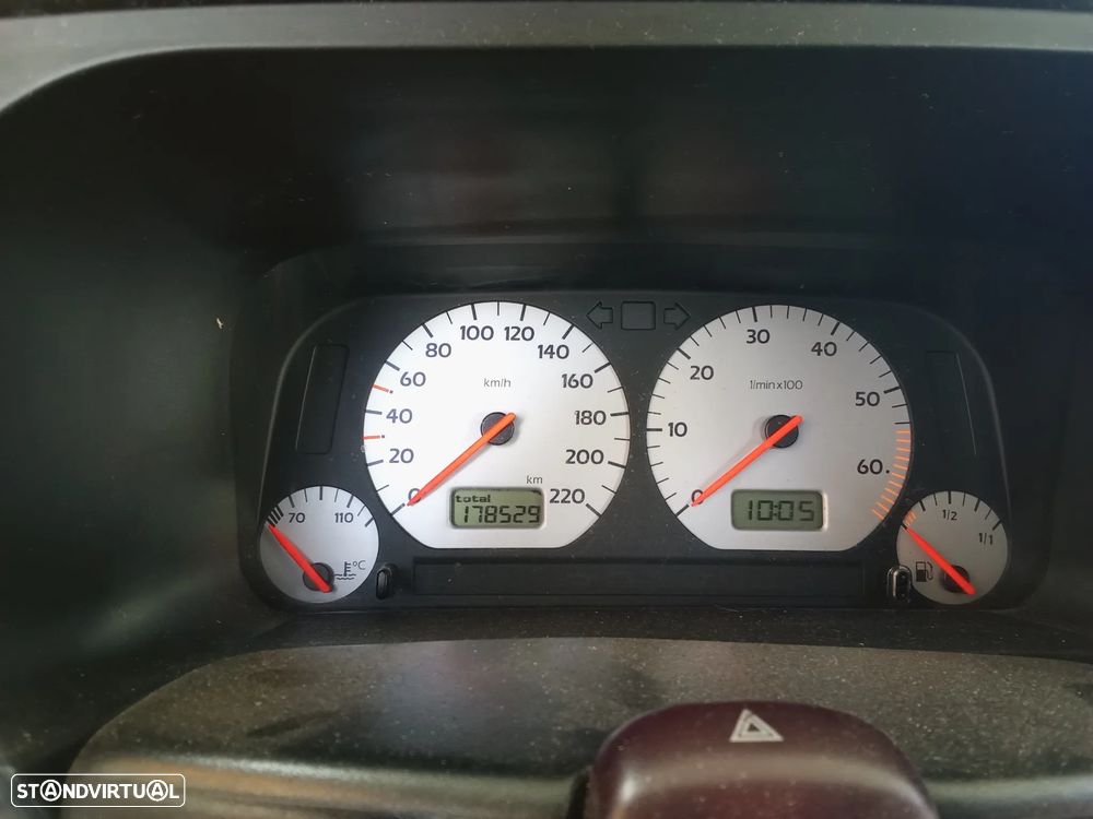 VW Golf 1.4 CL - 10