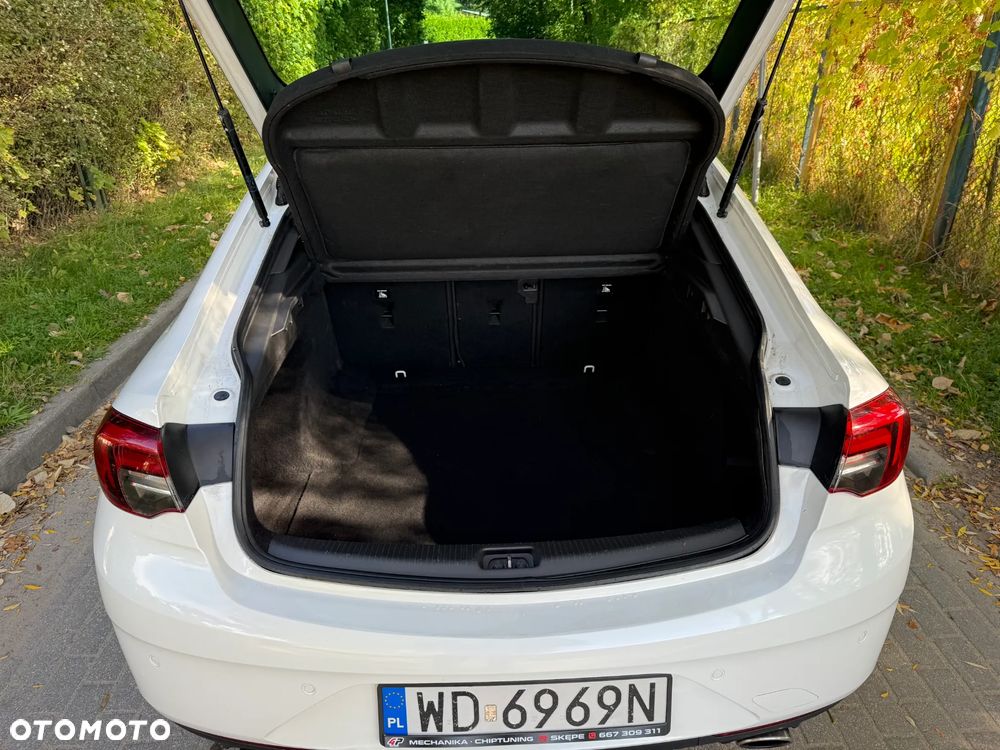 Opel Insignia - 26