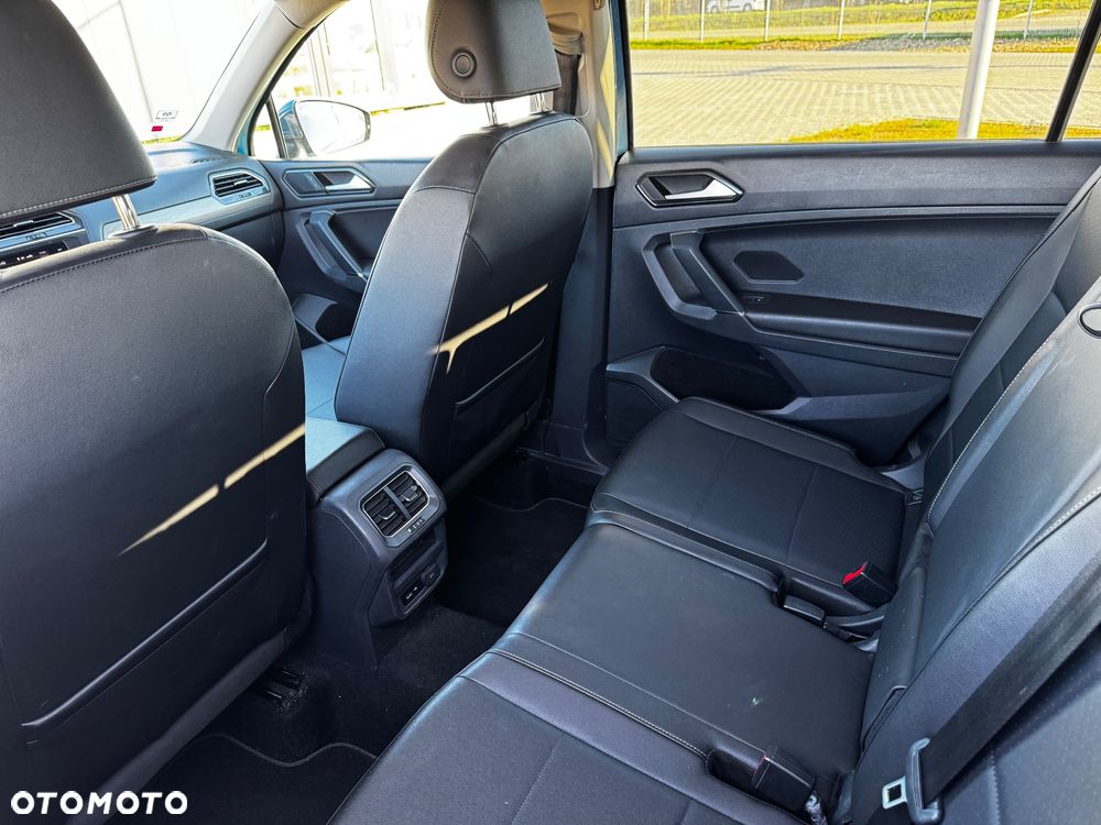 Volkswagen Tiguan - 11