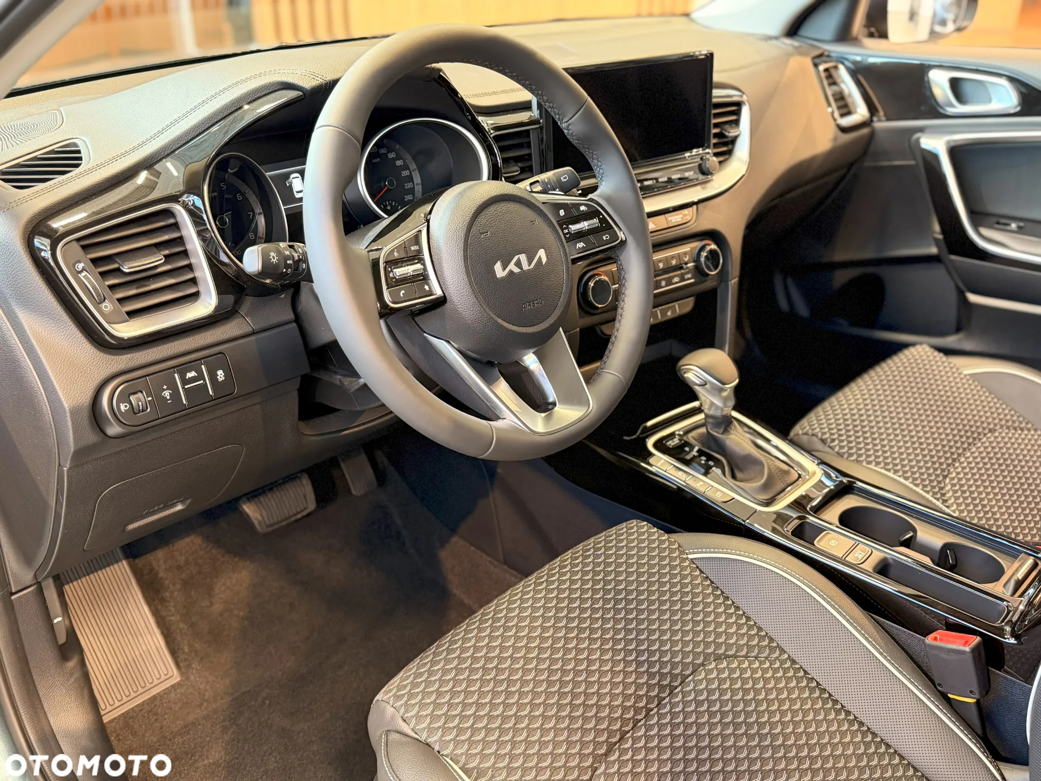 Kia Ceed 1.5 T-GDI Tribute DCT - 10