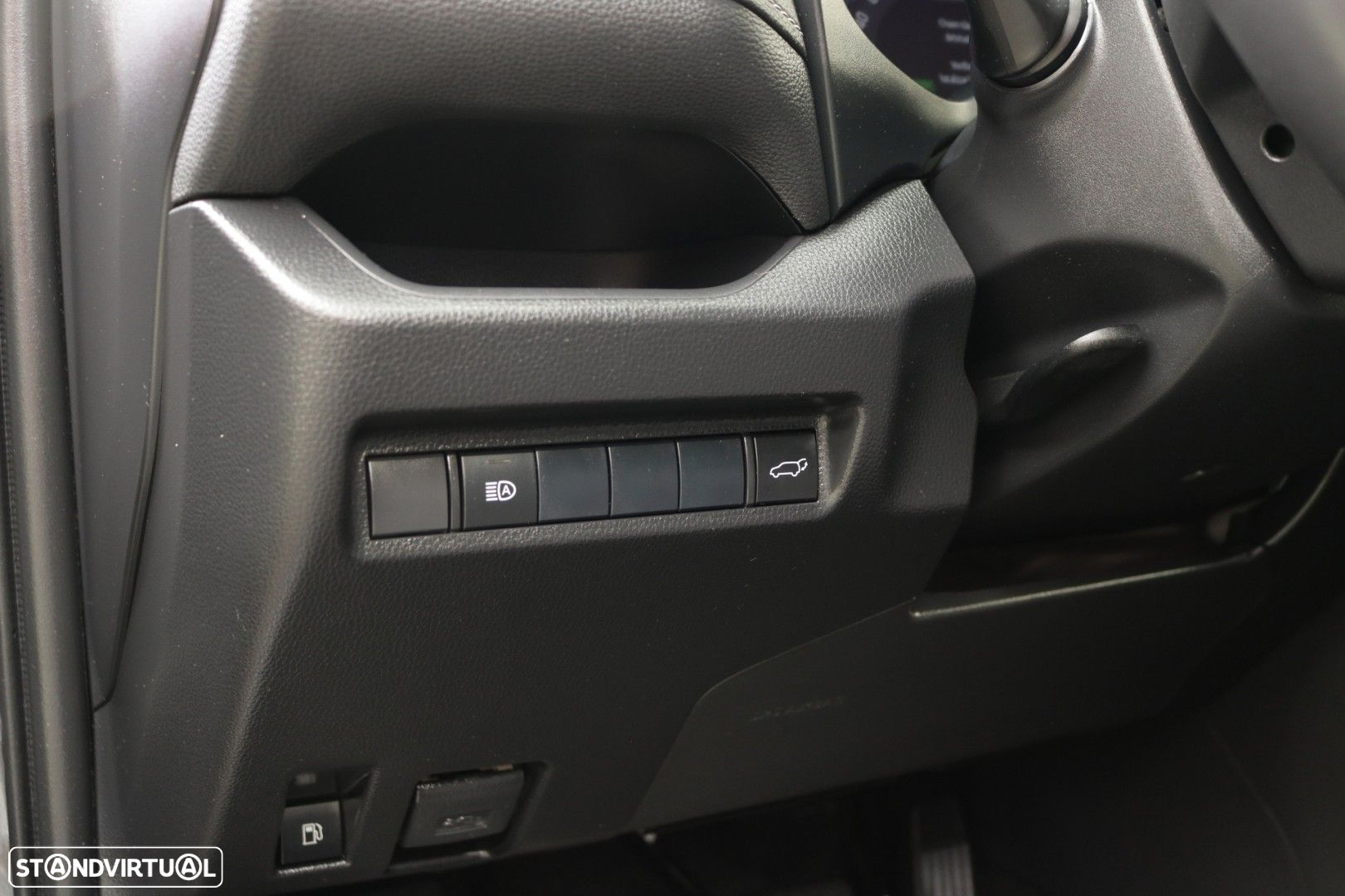 Toyota RAV4 2.5 HDF Comfort - 35