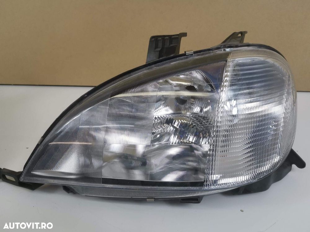 Set Faruri Stanga Dreapta Halogen Mercedes-Benz ML W163 1997 1998 1999 - 8