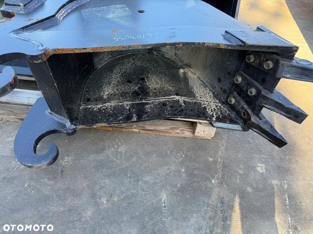 Caterpillar 310 - 22