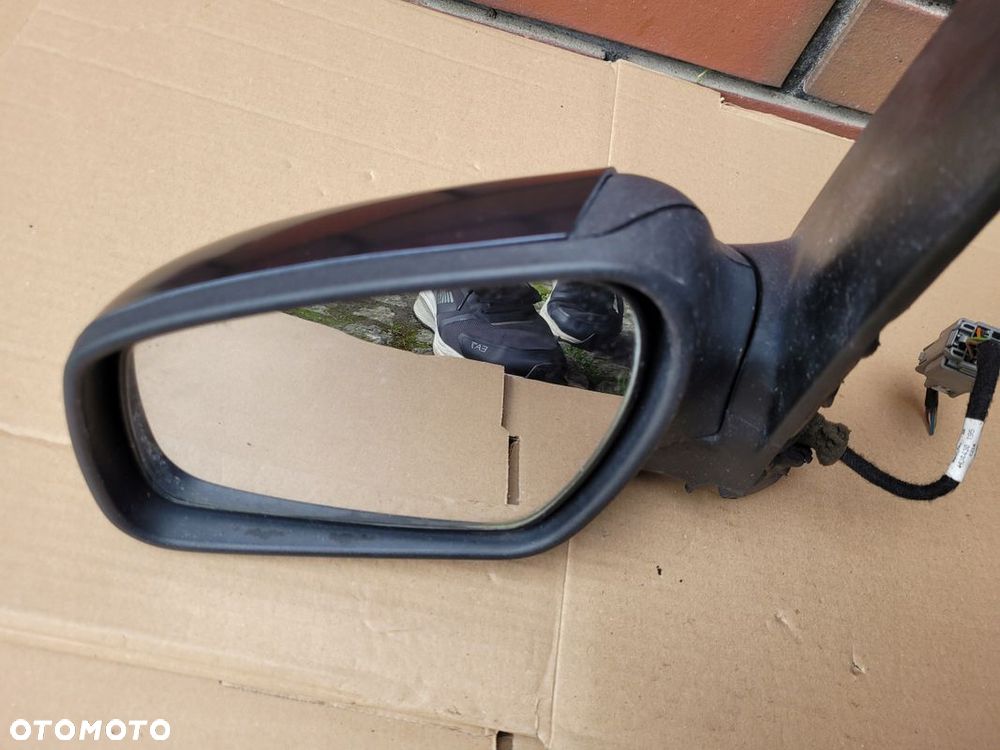 LUSTERKO LEWE FORD C-MAX 1 LIFT 9 PIN - 2