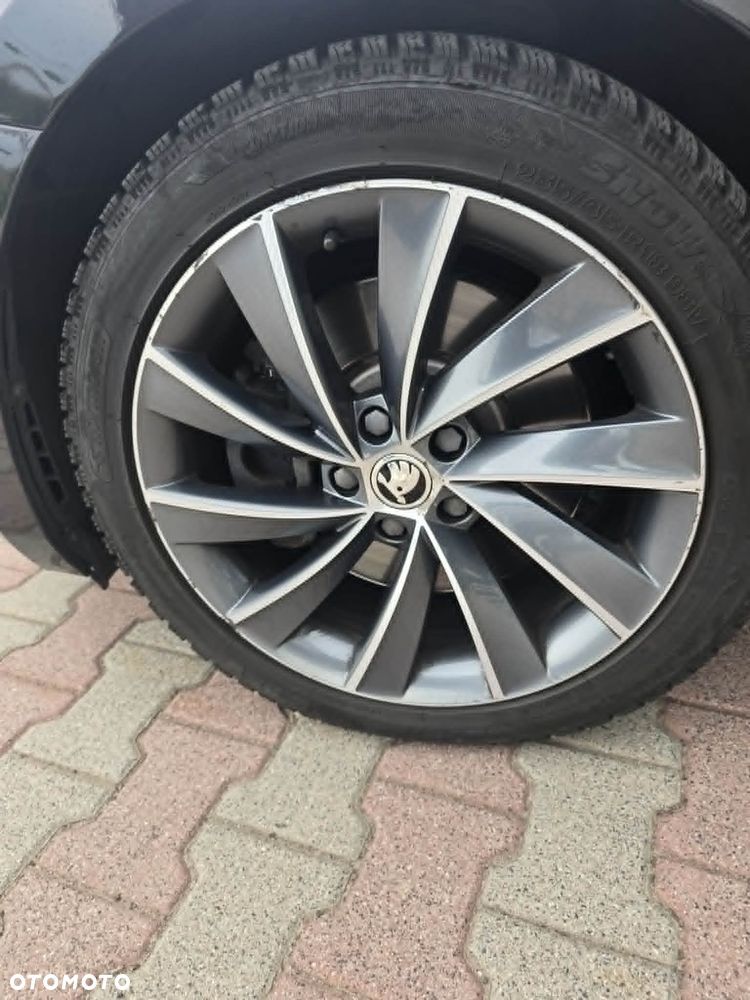 Skoda Superb 2.0 TSI 4x4 L&K DSG - 9