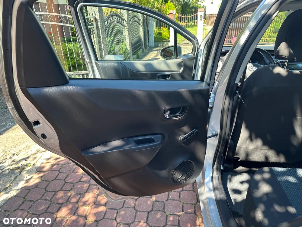 Toyota Yaris - 17
