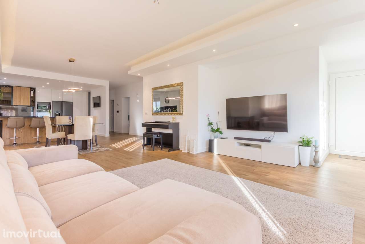 Moradia Isolada T3+ 2 a 5 minutos da Baia do Seixal - Grande imagem: 3/37