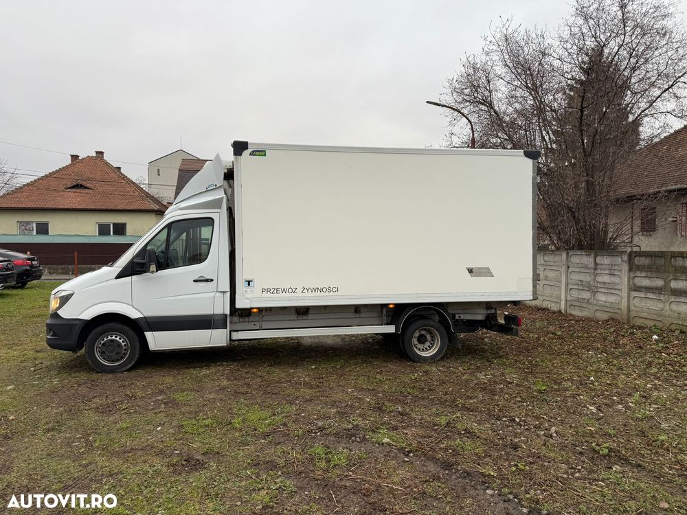 Mercedes-Benz Sprinter - 2