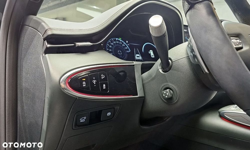 Genesis GV70 2.5T AWD AT8 Luxury Line - 12