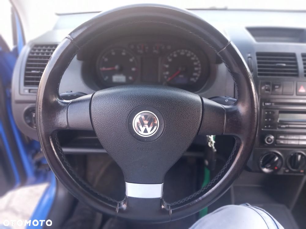Volkswagen Polo 1.2 Tour Edition - 12