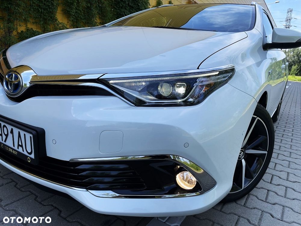 Toyota Auris 1.8 HSD Prestige NAVI - 9