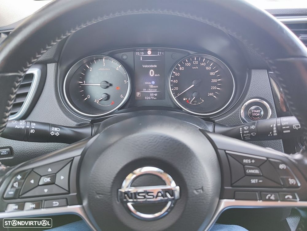 Nissan Qashqai 1.6 dCi Xtronic N-Connecta - 10