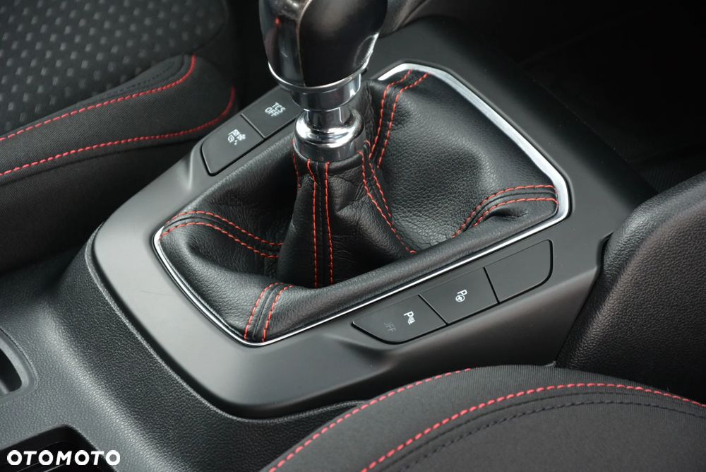 Ford Focus 2.0 EcoBlue ST-Line - 36