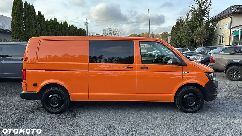 Volkswagen Transporter - 1