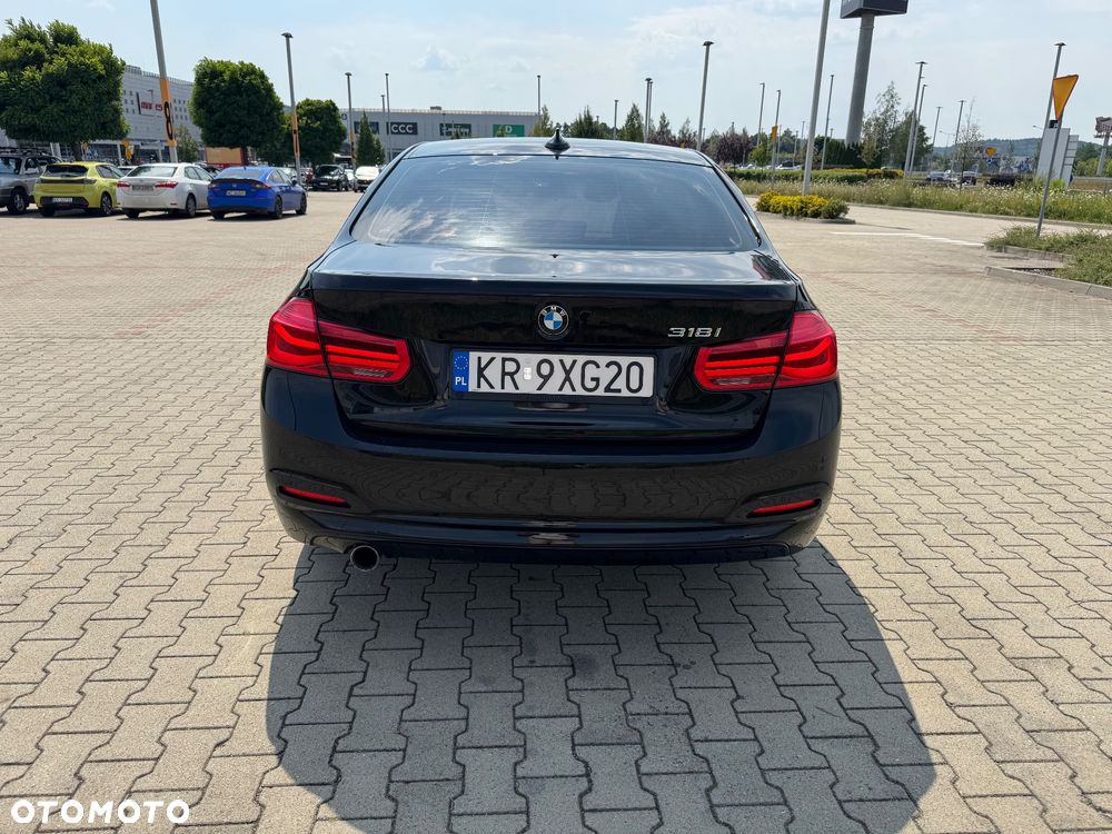 BMW Seria 3 318i - 5