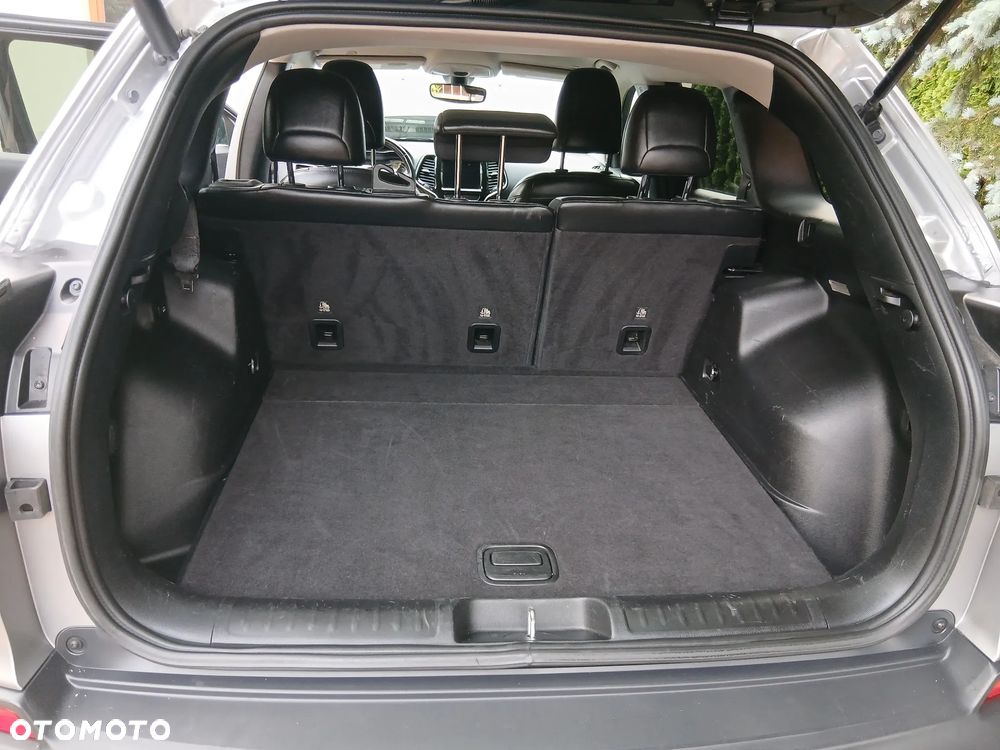 Jeep Cherokee - 8