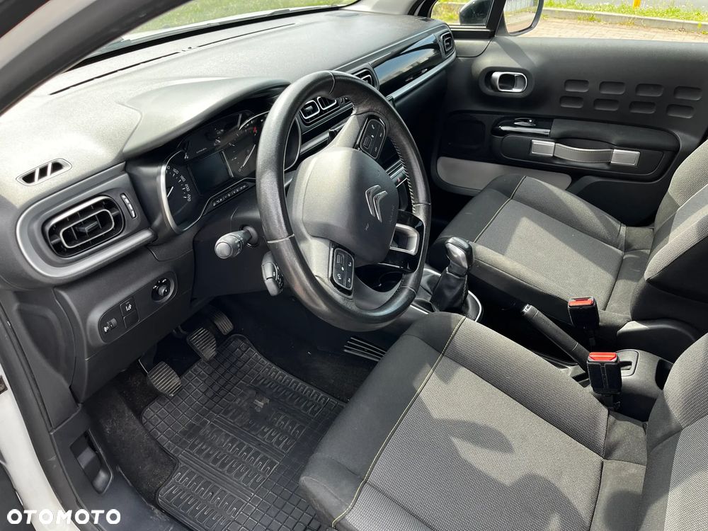 Citroën C3 1.2 PureTech Shine - 2