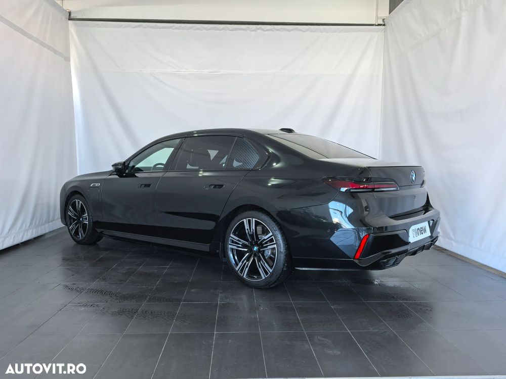 BMW M7 - 2