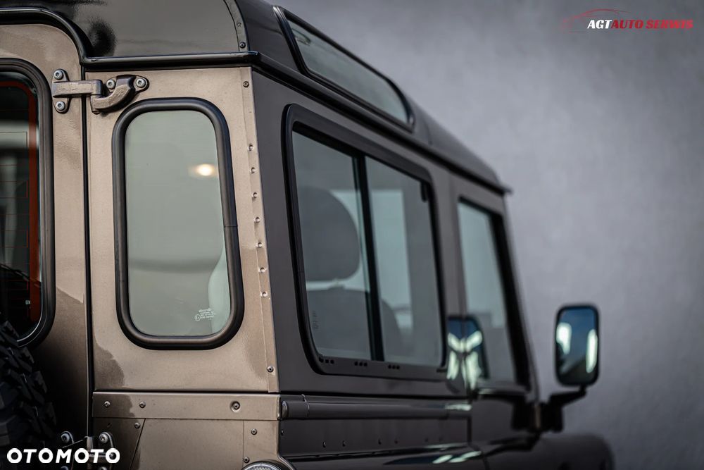 Land Rover Defender 90 2.4 TD4 SE - 29