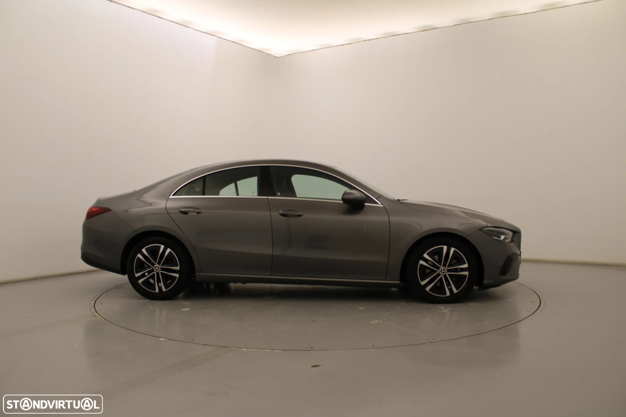 Mercedes-Benz CLA 180 d - 4