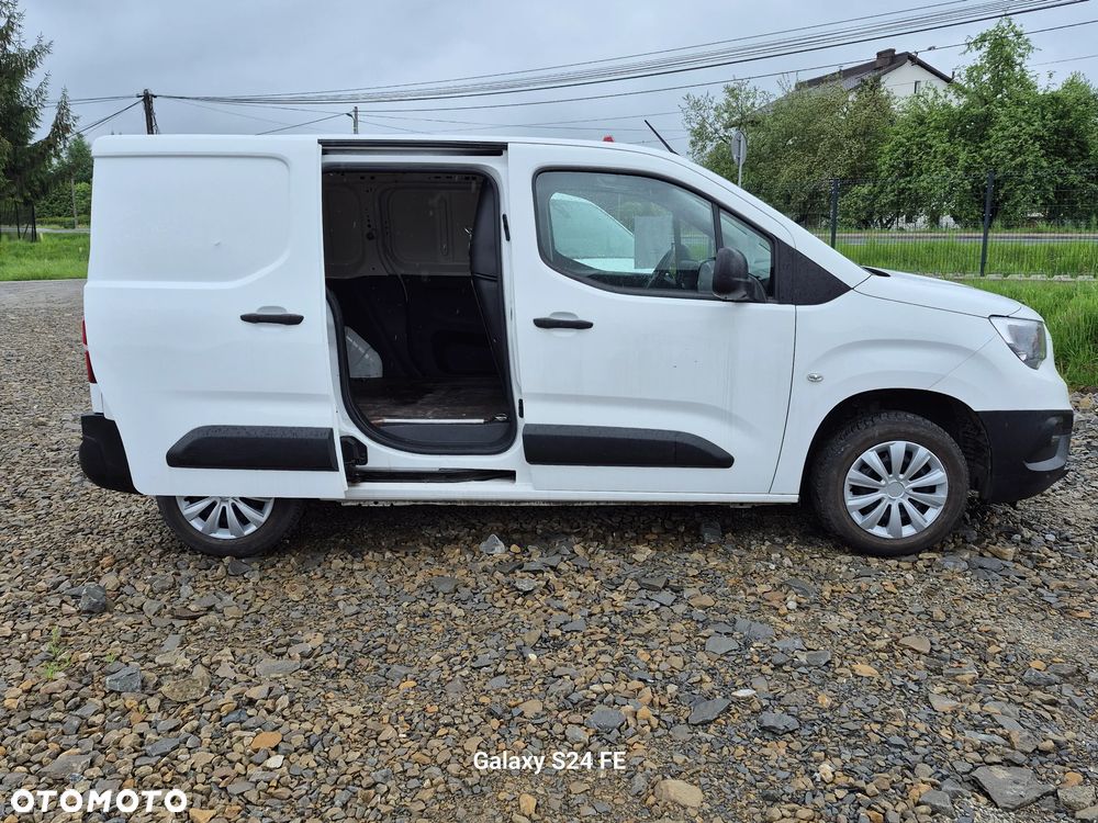 Opel COMBO - 13