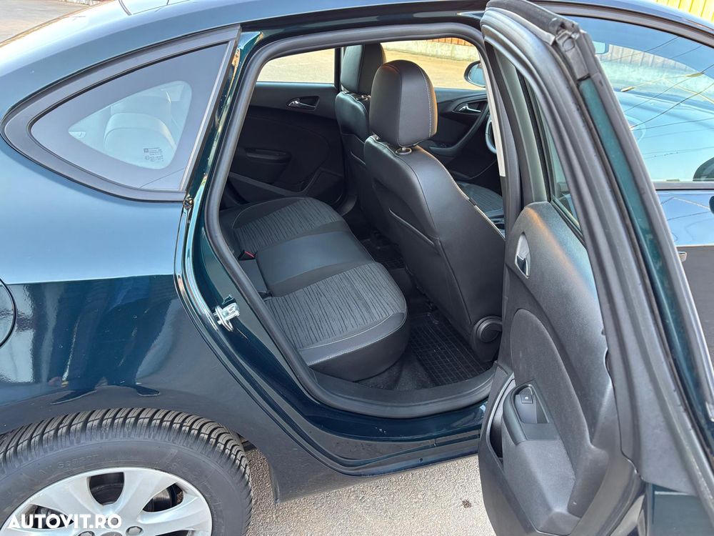 Opel Astra 1.4 Turbo ECOTEC Enjoy - 12